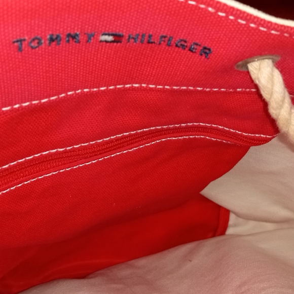 Tommy Hilfiger multi color canvas backpack,4 outside pockets-1 inside-na… - Picture 3 of 5